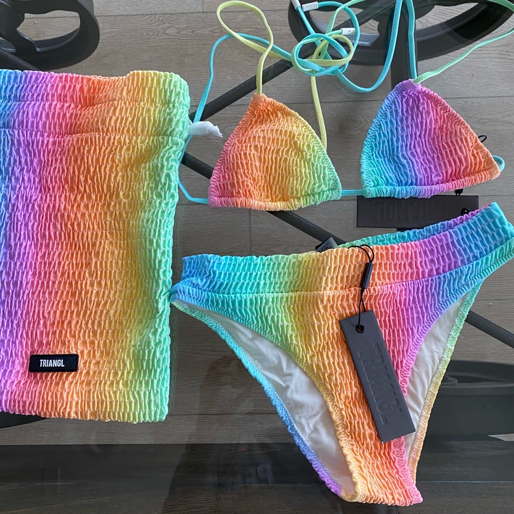 Triangl rainbow